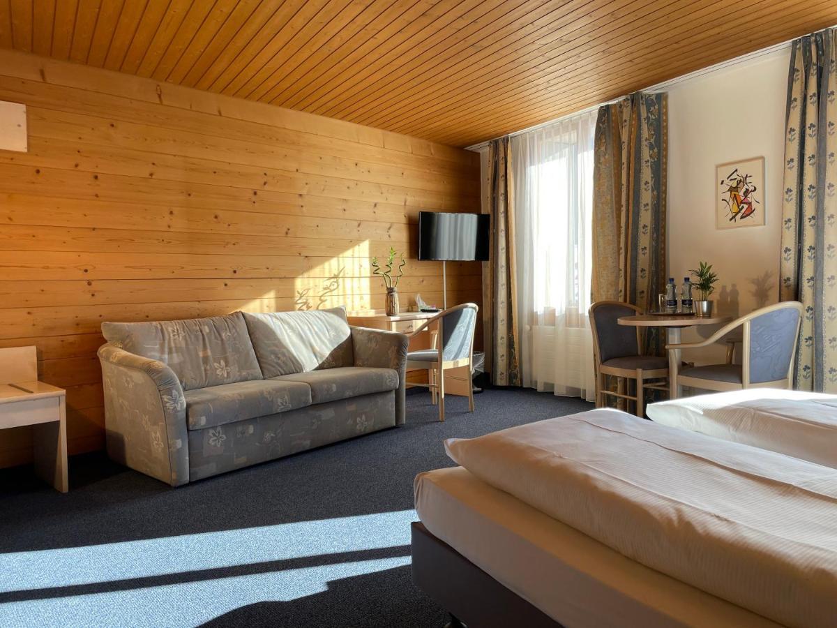 Dinh Residence Zweisimmen Exteriör bild