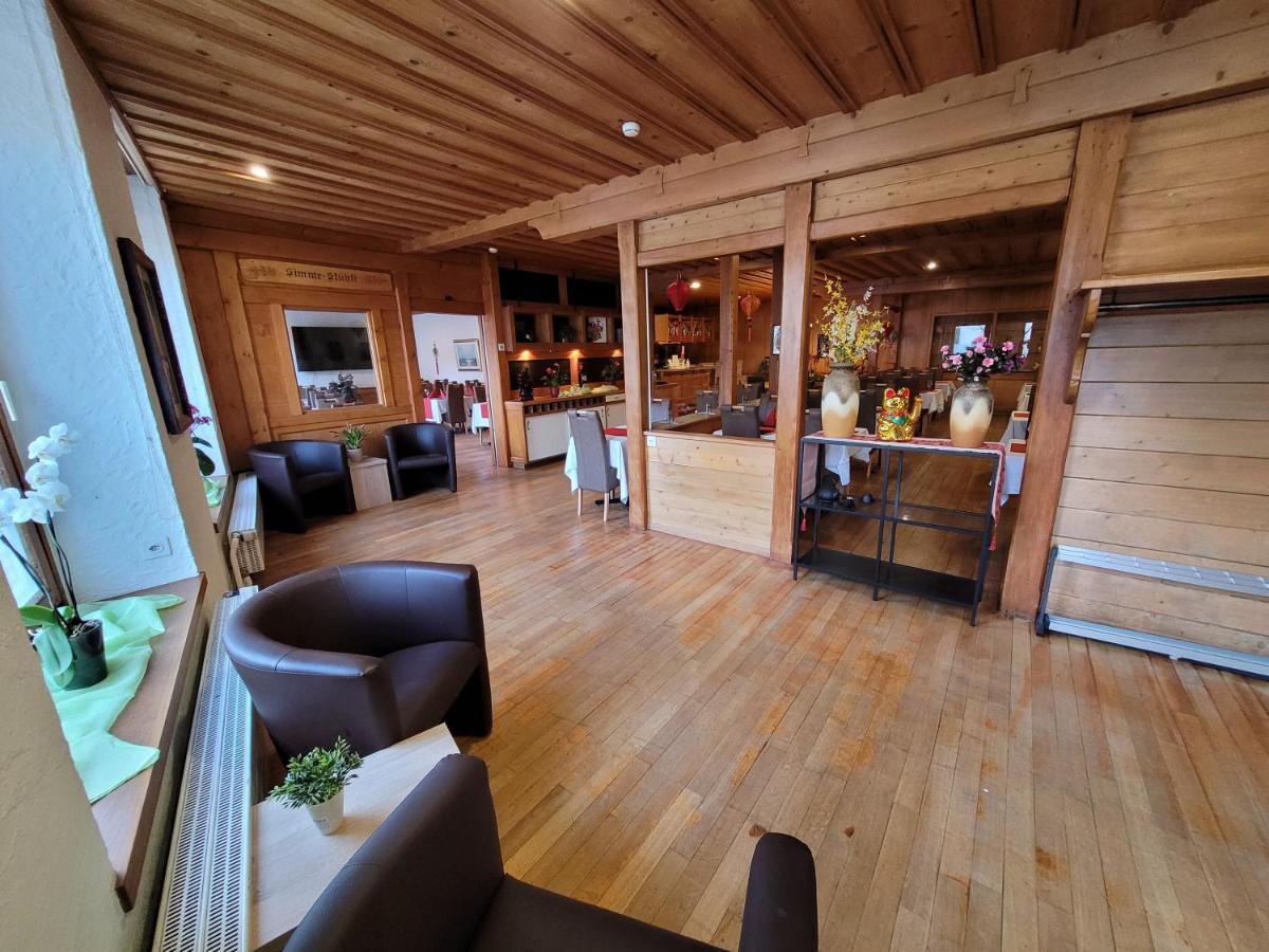 Dinh Residence Zweisimmen Exteriör bild